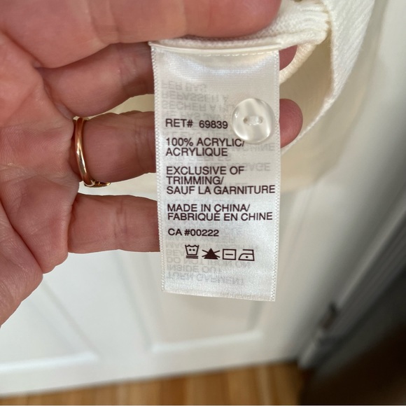 Traditions long sleeve button up cream color cardigan with front detail size L - Picture 5 of 5